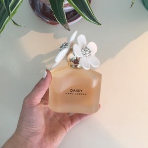 NWOT Daisy Marc Jacobs Perfume